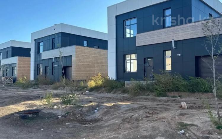 Отдельный дом · 5 комнат · 200 м² · 5 сот., Е 919 17 за 92 млн 〒 в Астане, Есильский р-н — фото 14