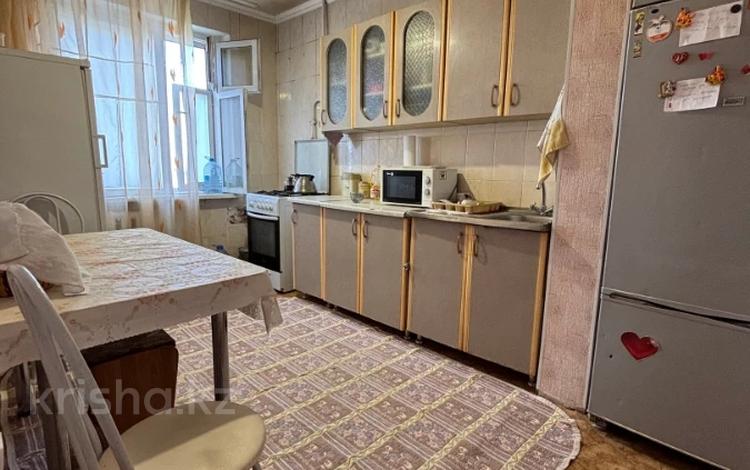 3-комнатная квартира · 64.7 м² · 8/9 этаж, мкр 11, Аз Наурыз за 17.7 млн ₸ в Актобе — фото 2