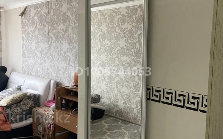 2-бөлмелі пәтер · 64 м² · 5/5 қабат, Майкудук, 13й микрорайон 2, бағасы: 9.5 млн ₸ в Караганде, Алихана Бокейханова р-н — фото 2