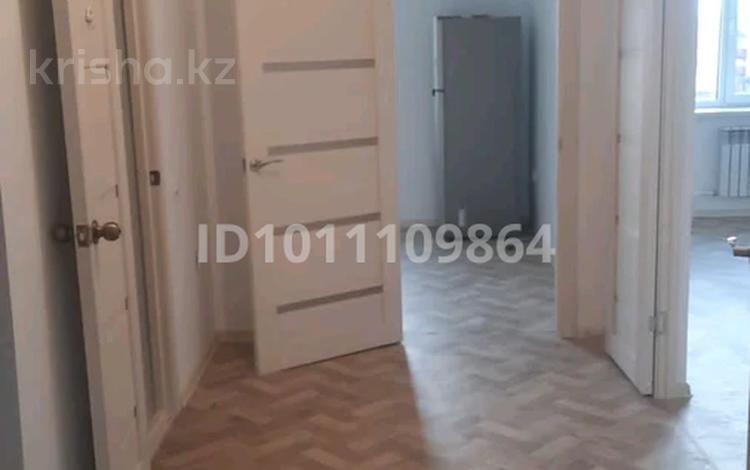 1-бөлмелі пәтер · 48 м² · 3/3 қабат, Нур Актобе, Нур Актобе 1мкр 60К, бағасы: 12 млн ₸ — фото 2