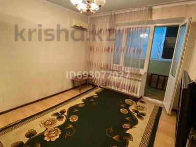 1-комнатная квартира, 34 м², 7 этаж помесячно, мкр Аксай-1А 6 за 150 000 〒 в Алматы, Ауэзовский р-н