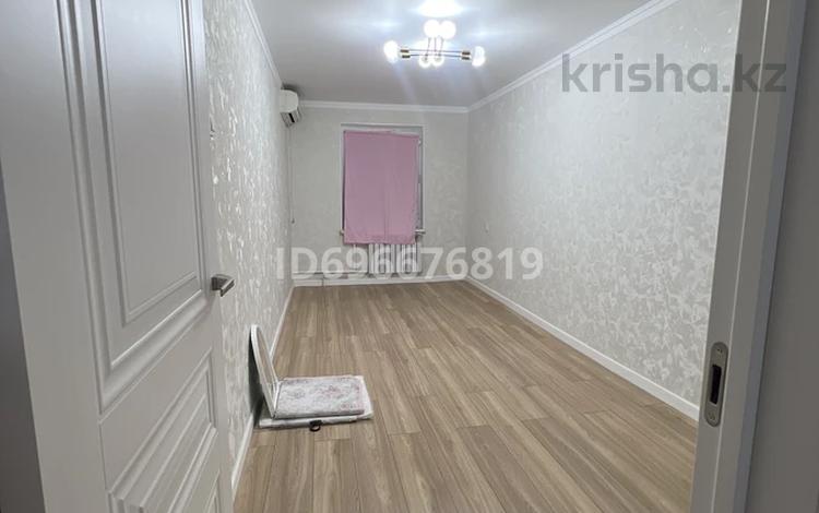 2-комнатная квартира, 45 м², 5/5 этаж помесячно, мкр Аксай-2 24 — Толе би Момышулы