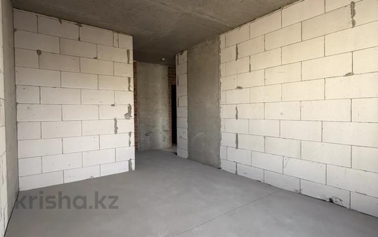 2-комнатная квартира · 64.3 м² · 9/12 этаж, ​Улица Байтурсынулы, 32 за 35.8 млн ₸ в Астане, Сарайшык р-н — фото 4