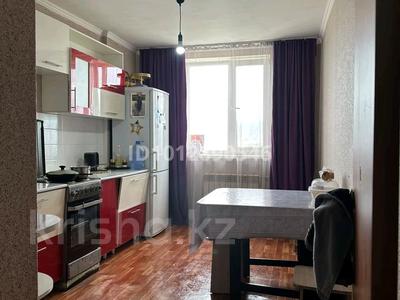 3-бөлмелі пәтер · 87 м² · 5/5 қабат, Молдагулова 17/4, бағасы: 29 млн ₸ в Усть-Каменогорске