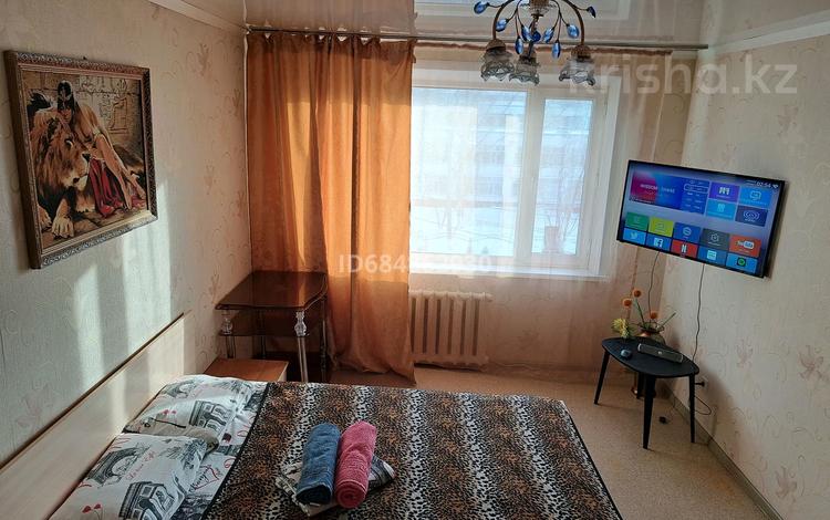 1-комнатная квартира, 35 м² по часам, Камзина 74 за 2 000 〒 в Павлодаре — фото 8