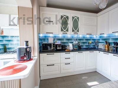 3-комнатная квартира · 79.7 м² · 7/9 этаж, мкр Аксай-3Б 32 за 52.5 млн 〒 в Алматы, Ауэзовский р-н