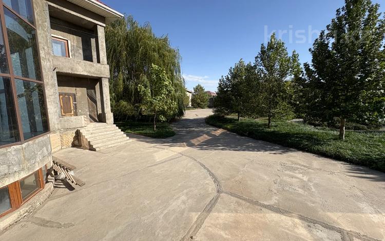 Отдельный дом · 8 комнат · 1036.9 м² · 85 сот., Квартал № 194 3330 за ~ 346.7 млн 〒 в Шымкенте, Енбекшинский р-н — фото 39