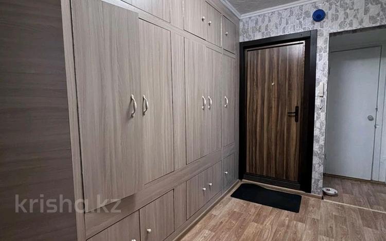 3-бөлмелі пәтер · 65 м² · 9/10 қабат, Набережная 25, бағасы: 18 млн ₸ в Петропавловске — фото 2