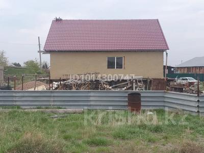 Отдельный дом · 4 комнаты · 180 м² · 8.1 сот., Проезд Спортивный — ул. Школьная за 13 млн ₸ в Бишкуле (Бесколь)