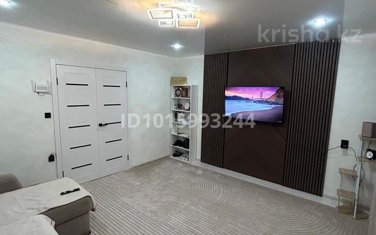 3-бөлмелі пәтер · 70 м² · 1/6 қабат, БухарЖырау 280А, бағасы: 23 млн ₸ в Экибастузе — фото 2
