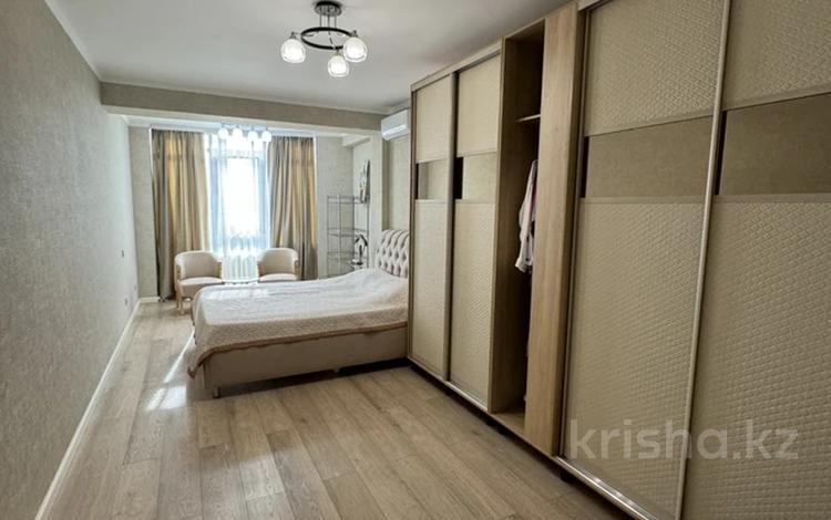 3-бөлмелі пәтер · 84.6 м² · 8/13 қабат, Толе би 189/3, бағасы: 73 млн ₸ в Алматы, Алмалинский р-н — фото 2