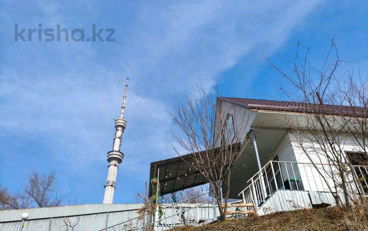 Дом · 3 комнаты · 80 м², мкр Коктобе 192 — Омарова за 50 000 〒 в Алматы, Медеуский р-н — фото 2