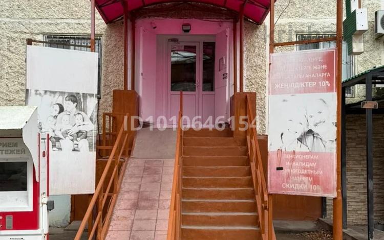 Еркін, кеңселер, дүкендер мен бутиктер, қоймалар, сұлулық салондары, білім орталықтары · 42 м², бағасы: 25 млн 〒 в Атырау, мкр Привокзальный-3А — фото 2