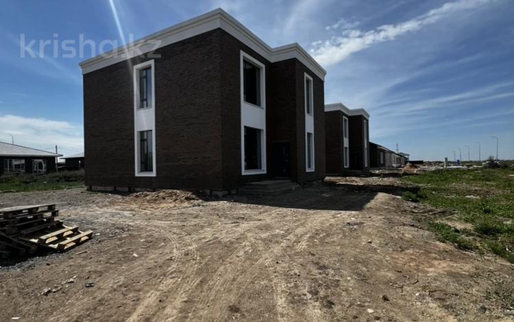Отдельный дом · 4 комнаты · 205 м² · 10 сот., мкр Уркер — Е646 за ~ 80 млн ₸ в Астане, Нура р-н — фото 3