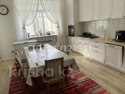 4-бөлмелі пәтер · 152.5 м² · 5/6 қабат, мкр. Алтын орда, Мангилик Ел 19, бағасы: 70 млн ₸ в Актобе