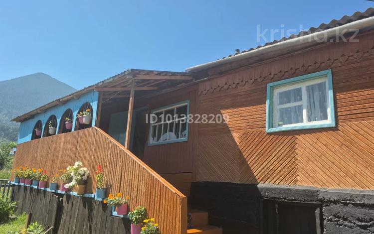 Дом · 4 комнаты · 72 м², Кабанбай 81 — Орысша дұрыс нұсқасы: Восточно-Казахстанская область, Катон-Карагайский район, село Урыль. за 8 000 ₸ — фото 2