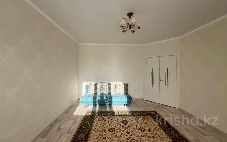 1-комнатная квартира, 42.7 м², 3/9 этаж, Ораз татеулы