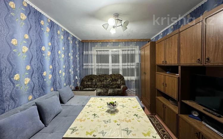 2-комнатная квартира, 55 м², 7/10 этаж, ул. 8-й мик-н за 11.3 млн 〒 в Темиртау — фото 2