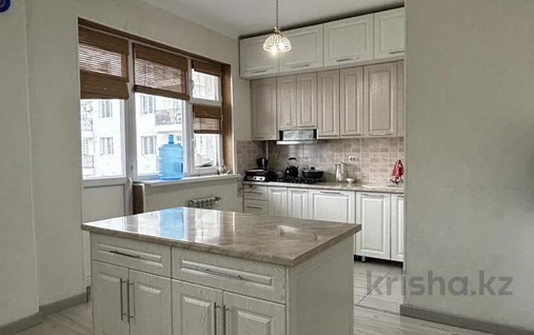 4-комнатная квартира · 140 м² · 4/6 этаж, 34-й мкр 11 за 37 млн 〒 в Актау — фото 2