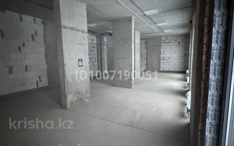 Еркін, кеңселер, дүкендер мен бутиктер, қоғамдық тамақтану орны, сұлулық салондары, медорталықтар мен дәріханалар, білім орталықтары, ойын-сауық, кабинеттер және жұмыс орындары · 106 м², бағасы: 1.5 млн ₸ в Астане — фото 2