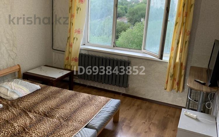 1-бөлмелі пәтер · 43 м² · 8/9 қабат, мкр Аксай-4 — Саина улугбека, бағасы: 10 000 ₸ в Алматы, Ауэзовский р-н — фото 4