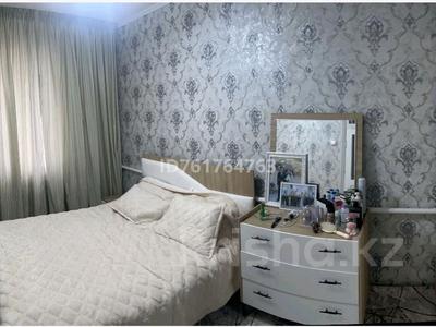 3-комнатная квартира · 60 м² · 2/2 этаж, Тынышбаева — Возле абайского переезда за ~ 20 млн ₸ в Таразе