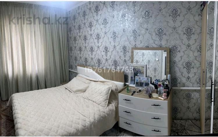 3-комнатная квартира · 60 м² · 2/2 этаж, Тынышбаева — Возле абайского переезда за ~ 20 млн ₸ в Таразе — фото 2