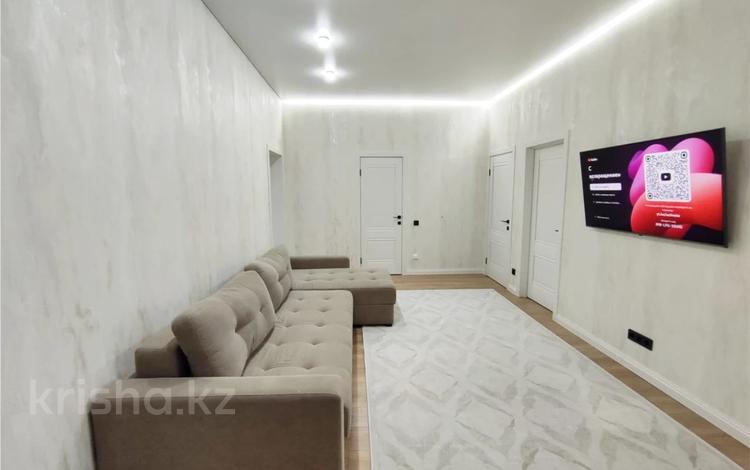 3-комнатная квартира · 95 м² · 6/10 этаж, мкр Юго-Восток, Муканова — Средняя школа №5, Ясли-сад "Еркетай" за 46 млн ₸ в Караганде, Казыбек би р-н — фото 2