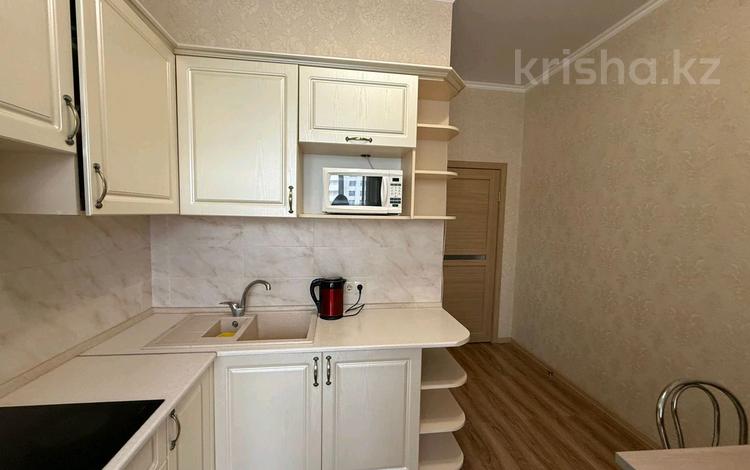 1-комнатная квартира · 40 м² · 3/12 этаж, Туркестан 18/1 — Триумфальная арка за 250 000 ₸ в Астане, Есильский р-н — фото 2