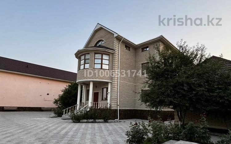 Дом · 11 комнат · 600 м², мкр "Шыгыс 2" — Көшенің бойында за 10 000 ₸ в Актау, мкр "Шыгыс 2" — фото 2