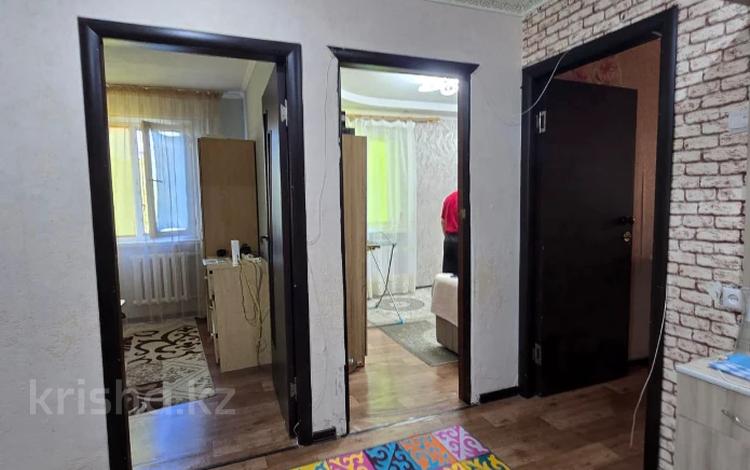 3-бөлмелі пәтер · 63 м² · 4/5 қабат, ул. Абая, бағасы: 12.5 млн ₸ в Темиртау — фото 11