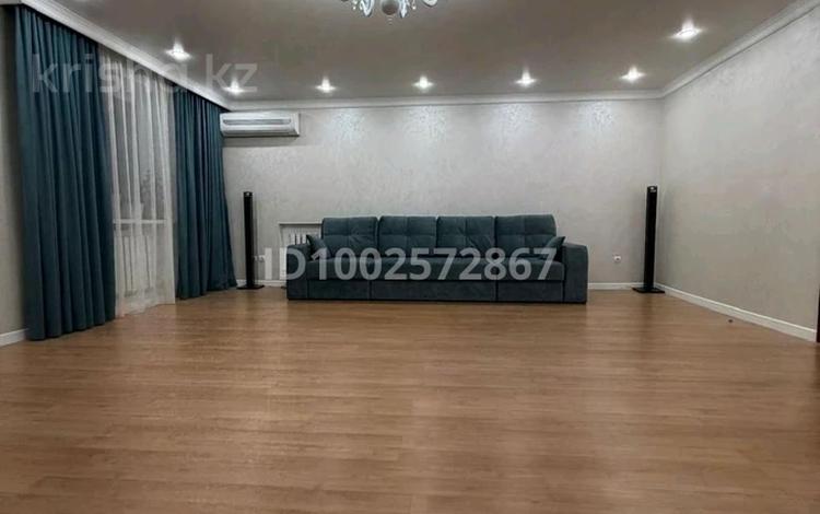 8-комнатная квартира · 220 м² · 3/5 этаж, Асау Барака за 88.5 млн ₸ в Актобе — фото 5