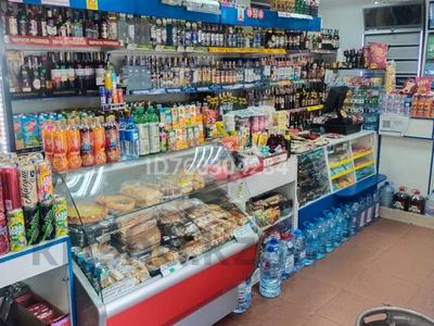 Продажа коммерческой недвижимости в Западно-Казахстанской обл.: Магазины и бутики · 105 м² за 60 млн 〒 Магазины и бутики · 105 м² за 60 млн 〒 в Уральске, мкр Школьник