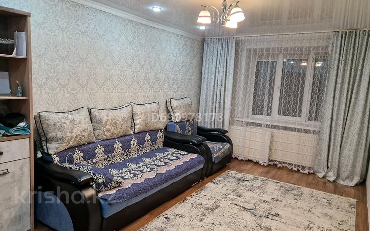 2-комнатная квартира, 63.7 м², 3/5 этаж, толстого 100 за 17 млн 〒 в Павлодаре — фото 2