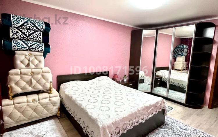 2-бөлмелі пәтер · 70 м² · 7/9 қабат, мкр Калкаман-2 26, бағасы: 40 млн ₸ в Алматы, Наурызбайский р-н — фото 2