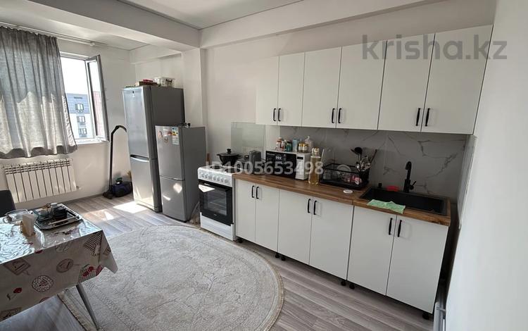 3-комнатная квартира · 70 м² · 5/5 этаж, Халиуллина за 300 000 ₸ в Алматы, Медеуский р-н — фото 6