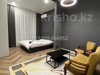 1-бөлмелі пәтер · 55 м², Аргынбекова 278 — Шаяхметова, бағасы: 18 000 〒 в Шымкенте