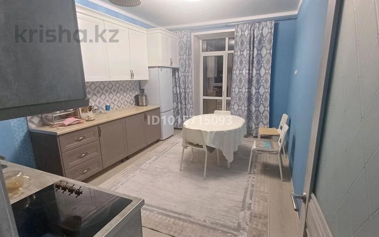 3-комнатная квартира · 100 м² · 4/10 этаж, Алихана Бокейханова 11/1 — Триумфальная арка за 500 000 ₸ в Астане, Есильский р-н — фото 8