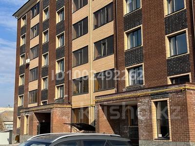 3-бөлмелі пәтер · 97.6 м² · 3/6 қабат, Кобланды батыра 2В, бағасы: 58 млн ₸ в Костанае