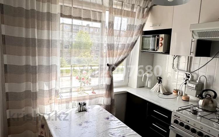4-бөлмелі пәтер · 61 м² · 2/5 қабат, 11-й мкр. 30, бағасы: 11.2 млн ₸ в Житикаре — фото 2
