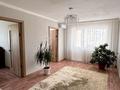 4-бөлмелі пәтер · 61 м² · 2/5 қабат, 11-й мкр. 30, бағасы: 11.2 млн ₸ в Житикаре — фото 7
