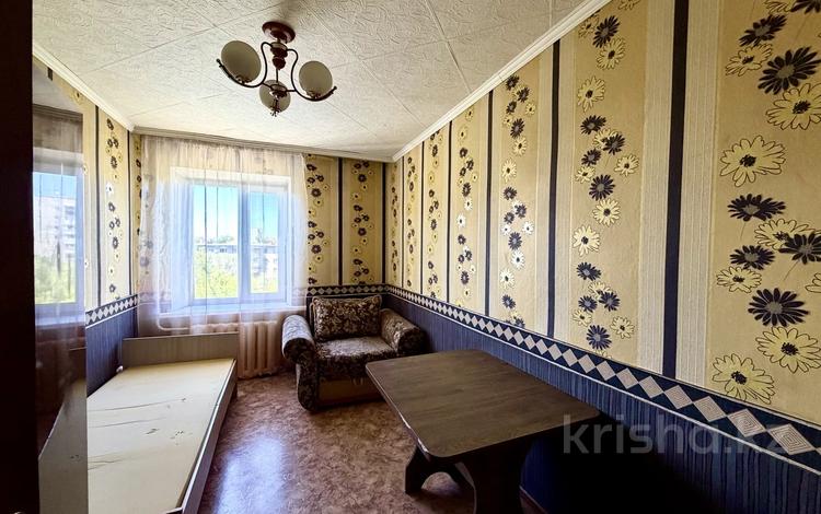2-комнатная квартира · 45 м² · 6/10 этаж, мкр Новый Город, проспект Нуркена Абдирова 15 — Магазин « 1000 мелочей» за 17 млн ₸ в Караганде, Казыбек би р-н — фото 2