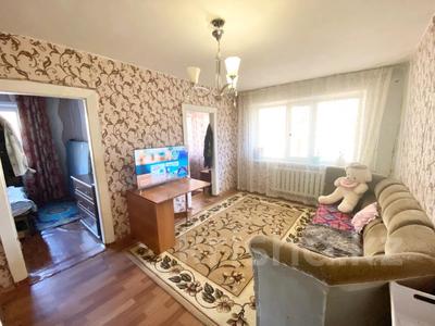 3-комнатная квартира · 46.9 м² · 1/5 этаж, Майкудук, 17й микрорайон за 9 млн ₸ в Караганде, Алихана Бокейханова р-н