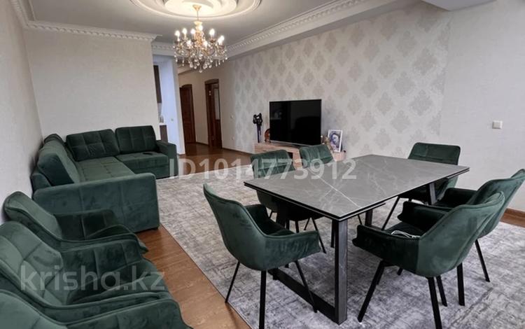 2-бөлмелі пәтер · 84 м² · 13/16 қабат, Самал-1 ш/а. 9/2, бағасы: 97 млн ₸ в Алматы, Медеуский р-н — фото 2