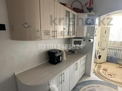3-бөлмелі пәтер · 72 м² · 3/5 қабат, Абая 61, бағасы: 25 млн ₸ в Сатпаев