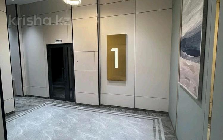 3-комнатная квартира · 64 м² · 3/9 этаж, Алихан Бокейхан 16/3, 16/2 за 63 млн ₸ в Астане, Есильский р-н — фото 2