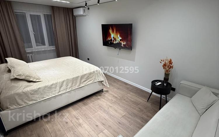 1-комнатная квартира · 40 м² · 1/5 этаж, мкр 5, Есет Батыра 107/1 — Есет батыра Алия молдагулова за 10 000 ₸ в Актобе — фото 5