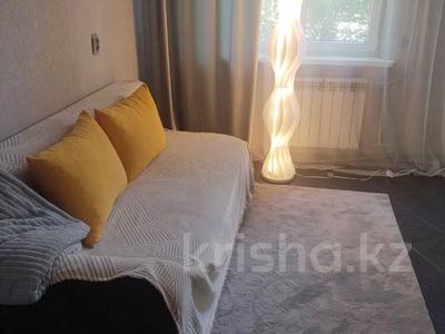 1-комнатная квартира · 44 м² · 2/5 этаж, Казахстан 104, Библиотека Пушкина 104 за 2 000 ₸ в Усть-Каменогорске