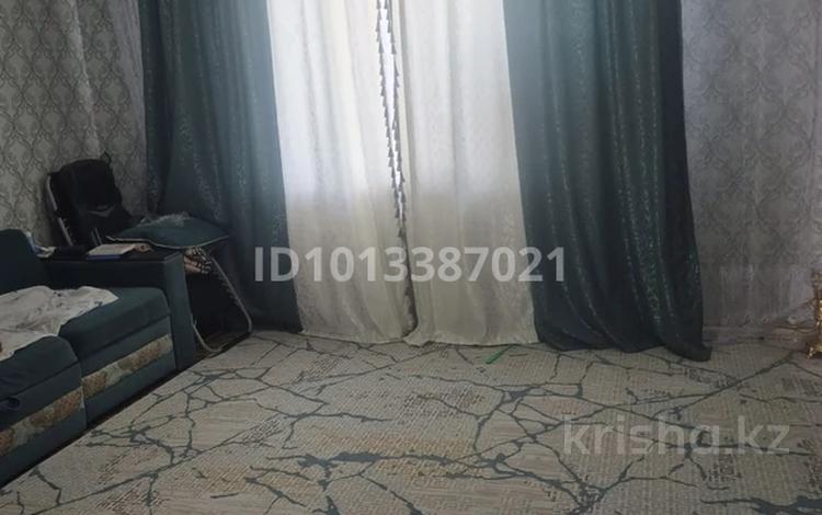 3-бөлмелі пәтер · 64 м² · 5/5 қабат, Торайгырова 80а 20 — Шанхайда Ақмаралда, бағасы: 9.5 млн ₸ в  — фото 3
