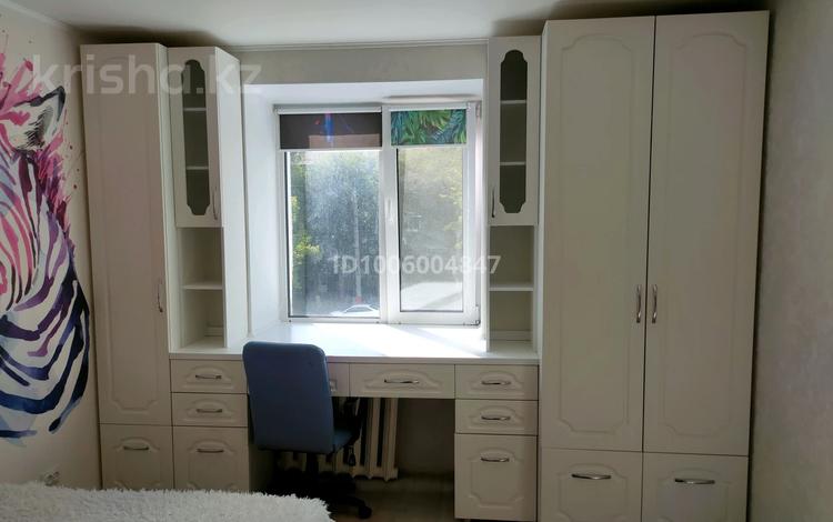 3-комнатная квартира · 59.2 м² · 3/5 этаж, Курмангазы 168 за 19 млн 〒 в Уральске, мкр Школьник — фото 2